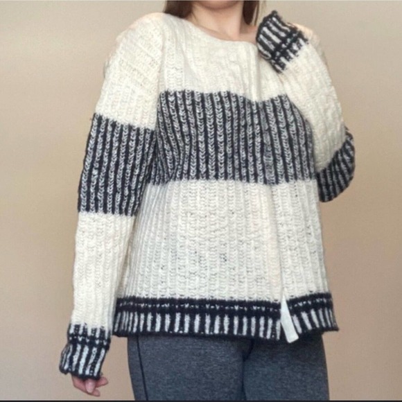 SUNDANCE Covington 100% Wool Snap Front Cardigan Sweater Sz M‎ - Picture 1 of 4